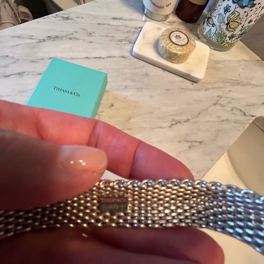 Tiffany authentic mesh bangle bracelet with box and bag. - Picture 2 of 8